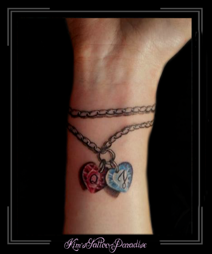 Fokken Verbetering datum armband met bedels en namen | Kim's Tattoo Paradise