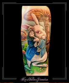 alice in wonderland walt disney konijn klok wekker paddestoel onderarm