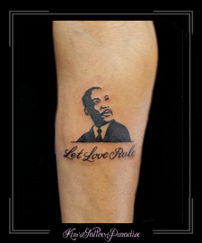 nelson-mandelapoliticusactivistschetstekstonderarm