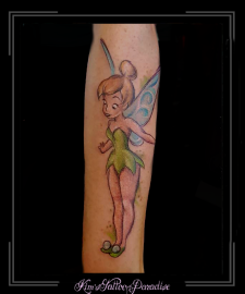 portret tinkerbel euru disney peter pan onderarm